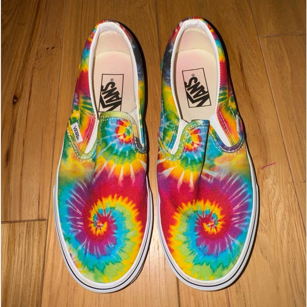 Tie dye slip on vans size 7 women’s never worn